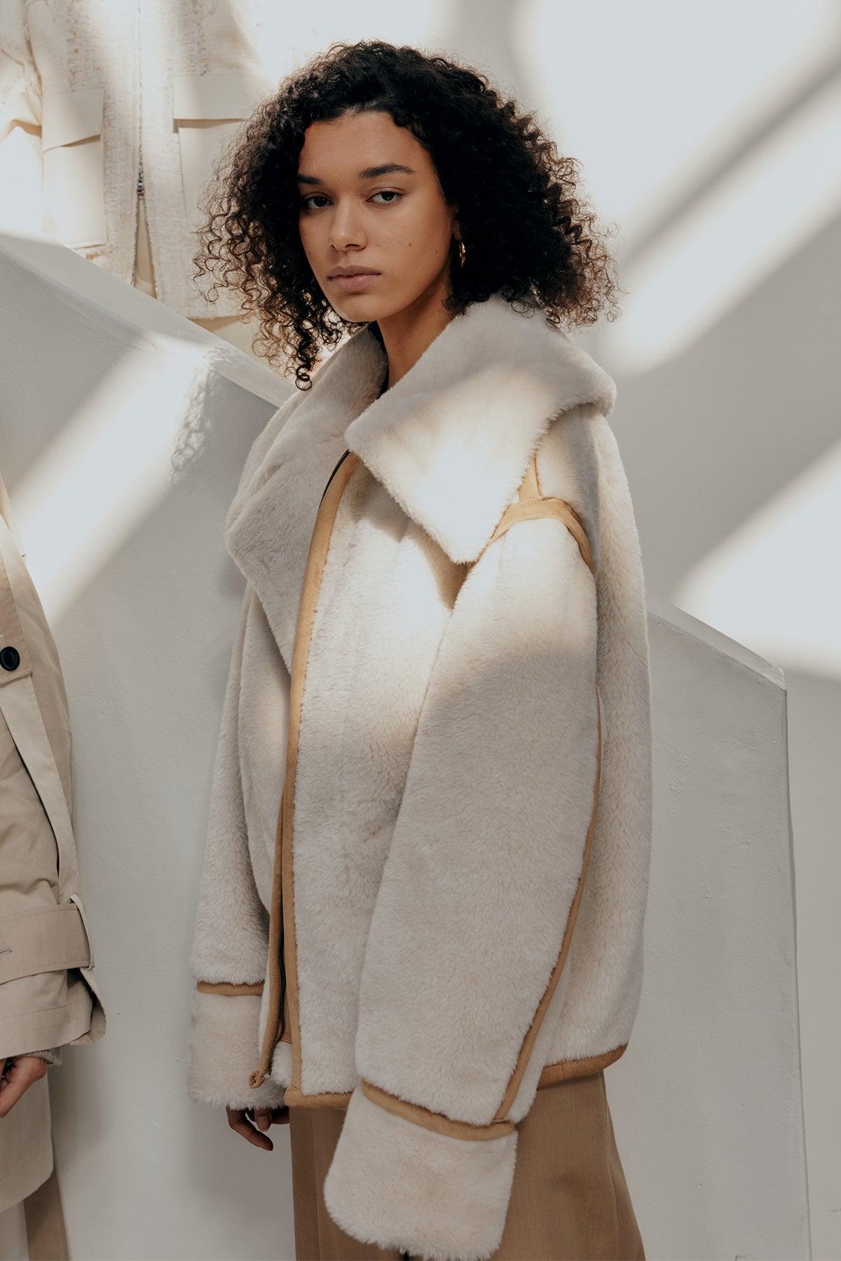 Faux shearling suede wool-blend aviator jacket –