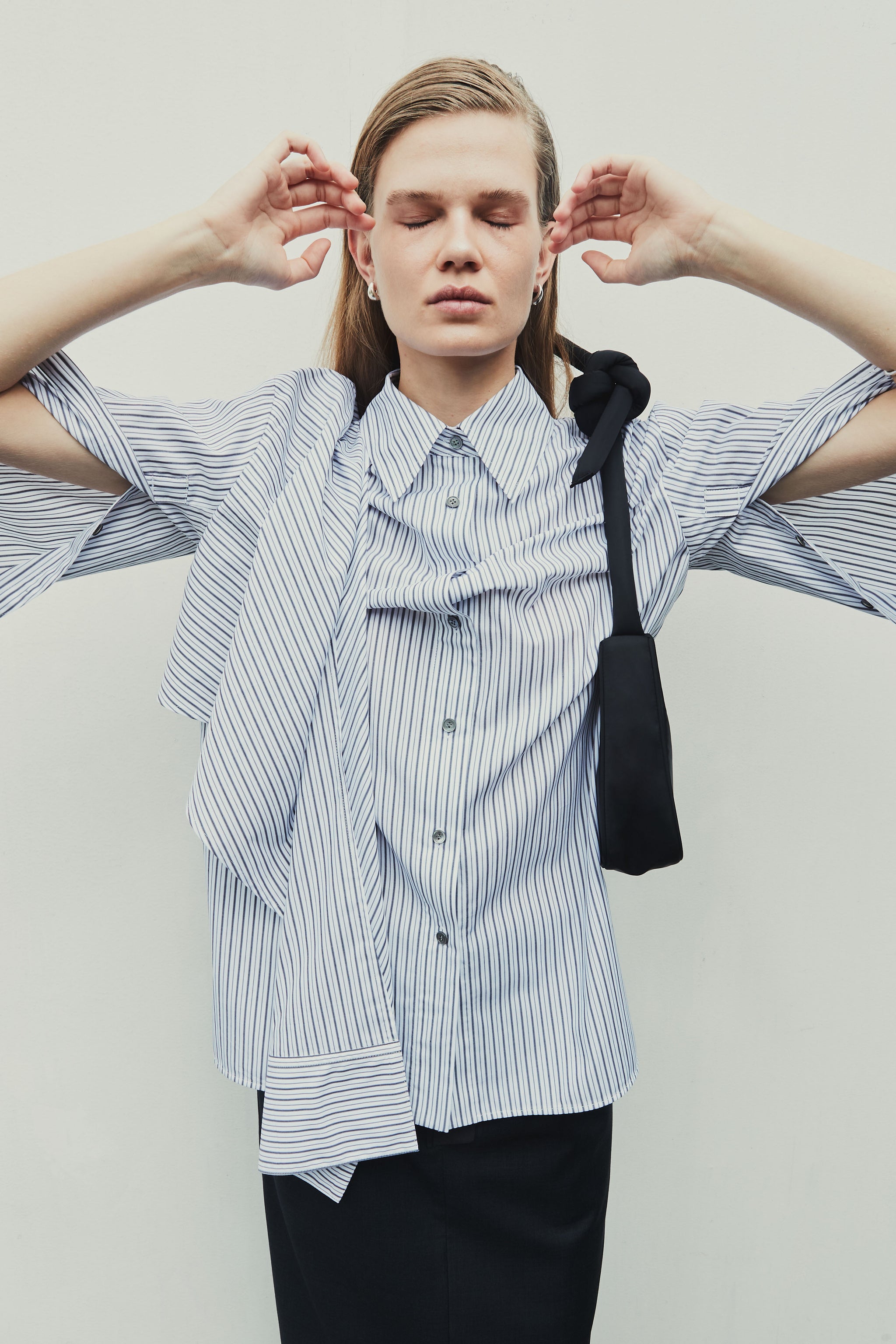Self-tie knotted-detail striped cotton shirt – GOEN.J