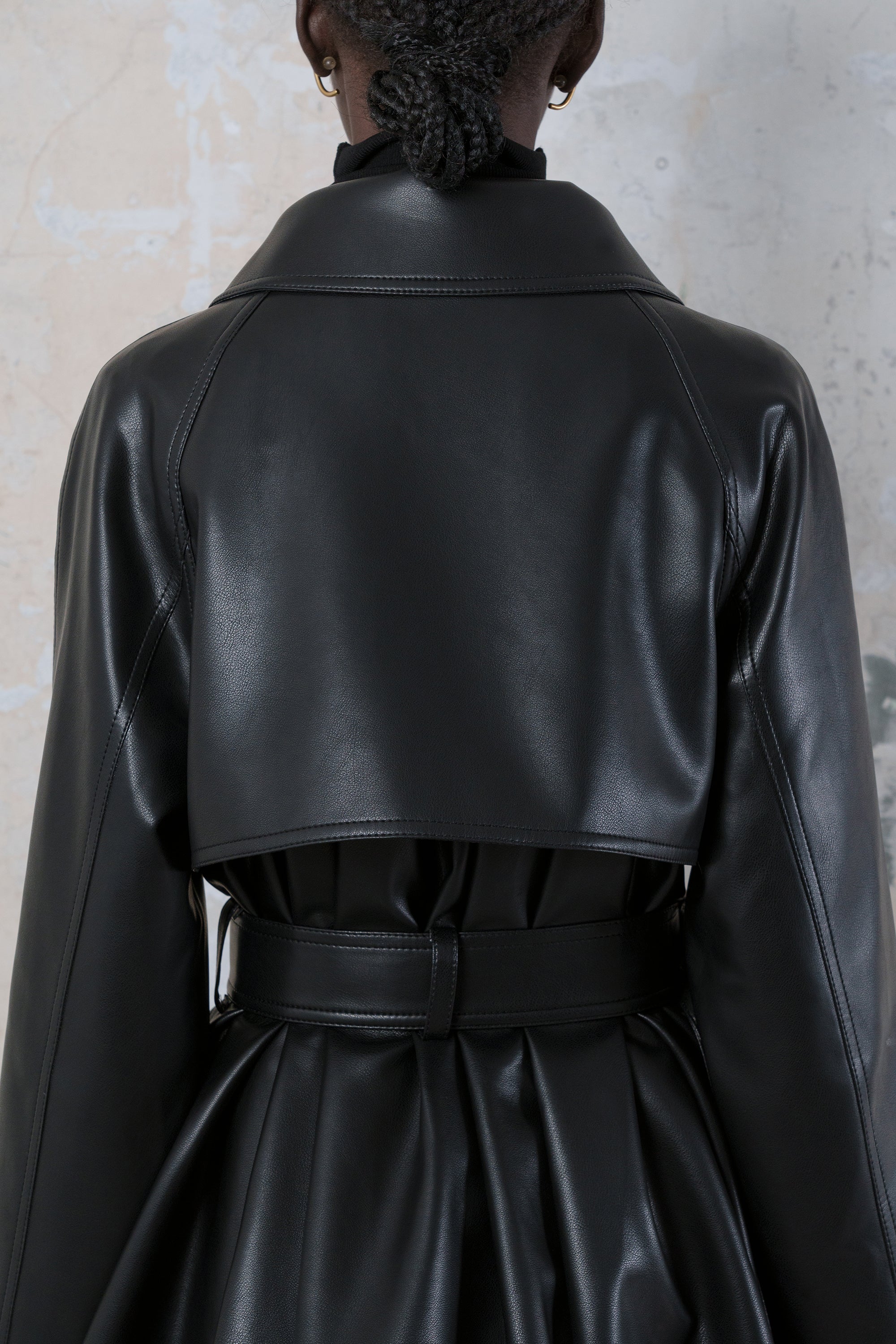 Exaggerated vegan leather trench jacket – GOEN.J
